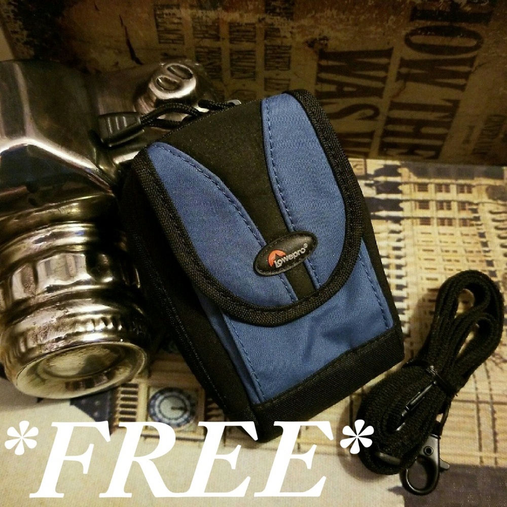 📷FREE WITH PURCHASE📷 New Lowepro Camera Case📷